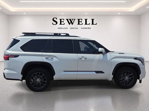 Used 2023 Toyota Sequoia Platinum AWD/4WD image 5