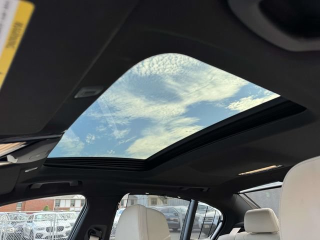 Used 2019 BMW M550i xDrive AWD/4WD image 25