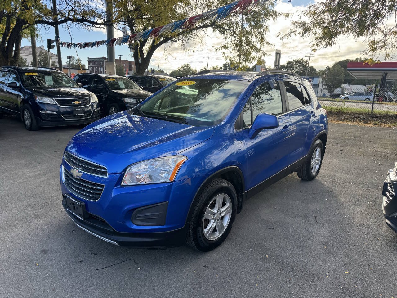 Used 2016 Chevrolet Trax LT w/ LT Convenience Package AWD/4WD image 1