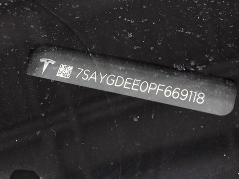 Used 2023 Tesla Model Y Long Range image 33