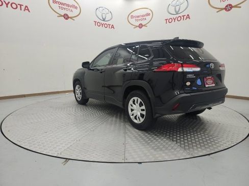 Used 2025 Toyota Corolla Cross L FWD image 6