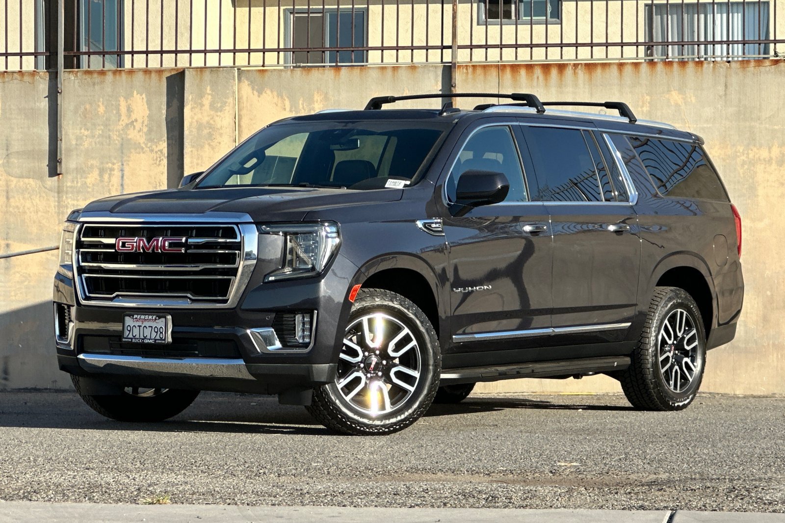 Certified 2023 GMC Yukon XL SLT RWD image 8