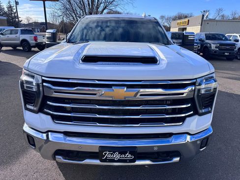 Used 2024 Chevrolet Silverado 2500 LTZ w/ LTZ Plus Package image 3