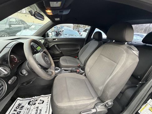Used 2013 Volkswagen Beetle 2.5 image 11