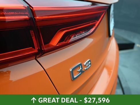 Used 2025 Audi Q3 2.0T Premium image 32