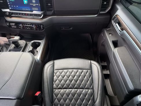 Used 2025 Chevrolet Silverado 1500 RST AWD/4WD image 17