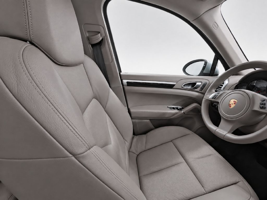 Used 2012 Porsche Cayenne AWD/4WD image 10