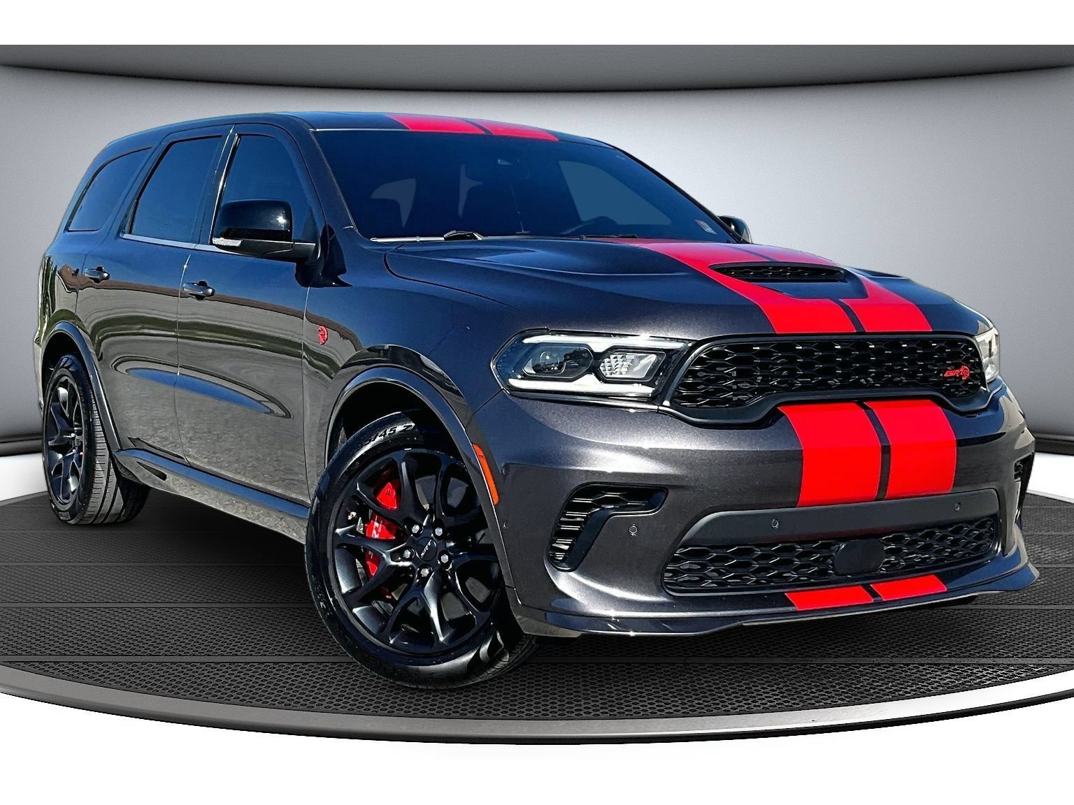 Used 2021 Dodge Durango SRT Hellcat w/ Technology Group AWD/4WD image 2