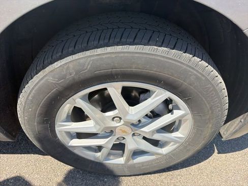 Used 2024 Chevrolet Equinox LT AWD/4WD image 8