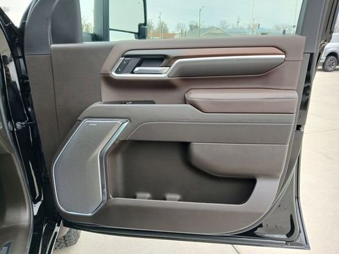 New 2026 GMC Sierra 2500 Denali w/ Denali Reserve Package image 15