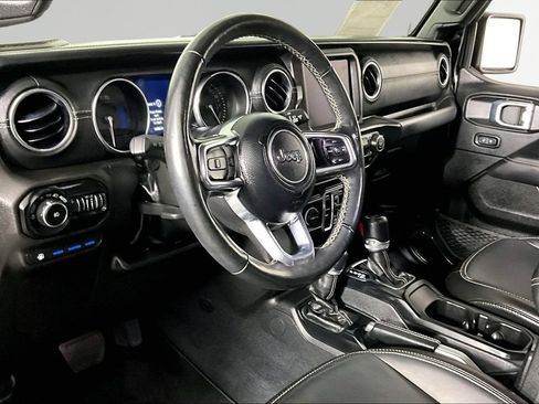 Used 2021 Jeep Wrangler Unlimited Sahara w/ Cold Weather Group AWD/4WD image 16