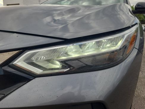 Used 2020 Nissan Sentra SR w/ Trunk Package FWD image 9