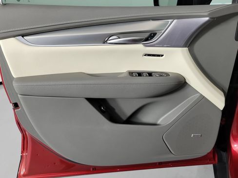 Certified 2024 Cadillac XT5 Premium Luxury w/ Technology Package FWD image 20