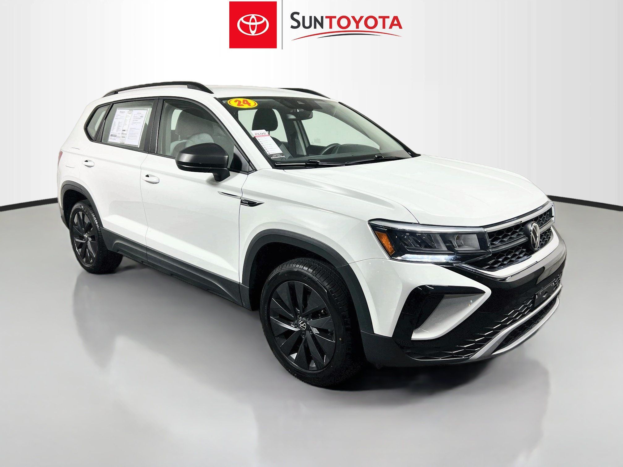 Used 2024 Volkswagen Taos S FWD image 1