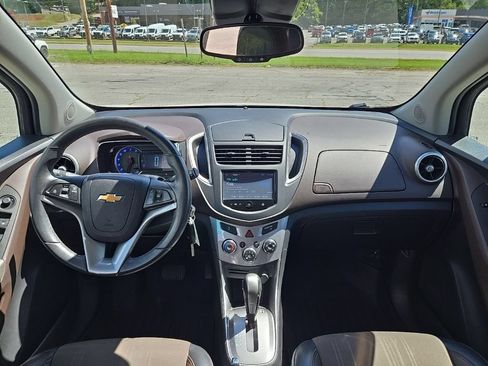 Used 2015 Chevrolet Trax LT w/ LT Plus Package FWD image 3