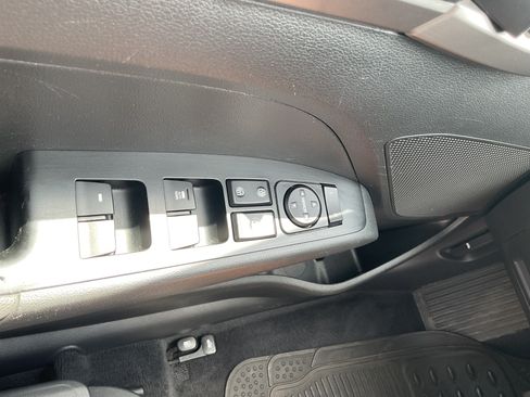 Used 2018 Hyundai Elantra SE FWD image 19