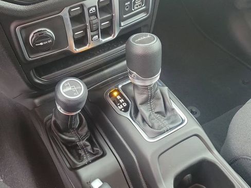 New 2026 Jeep Gladiator Sport image 14