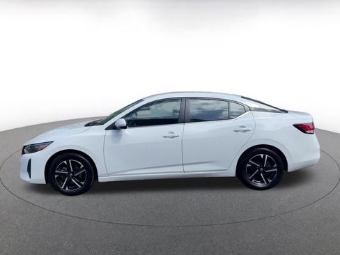 Used 2025 Nissan Sentra SV image 8