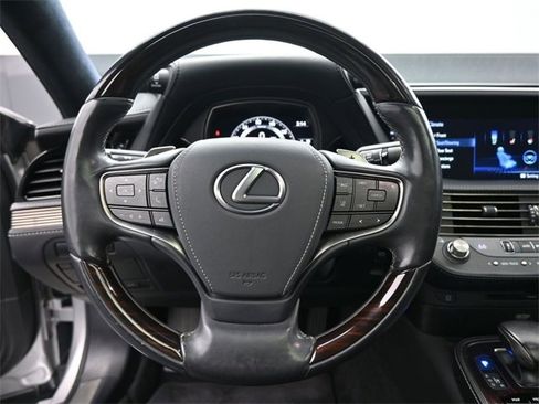 Used 2018 Lexus LS 500 image 2