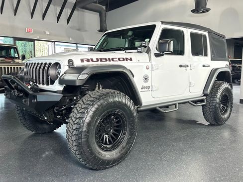 Used 2024 Jeep Wrangler Unlimited Rubicon w/ Convenience Group image 6