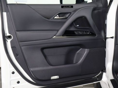 New 2026 Lexus LX 600 4WD w/ Luxury Package image 8