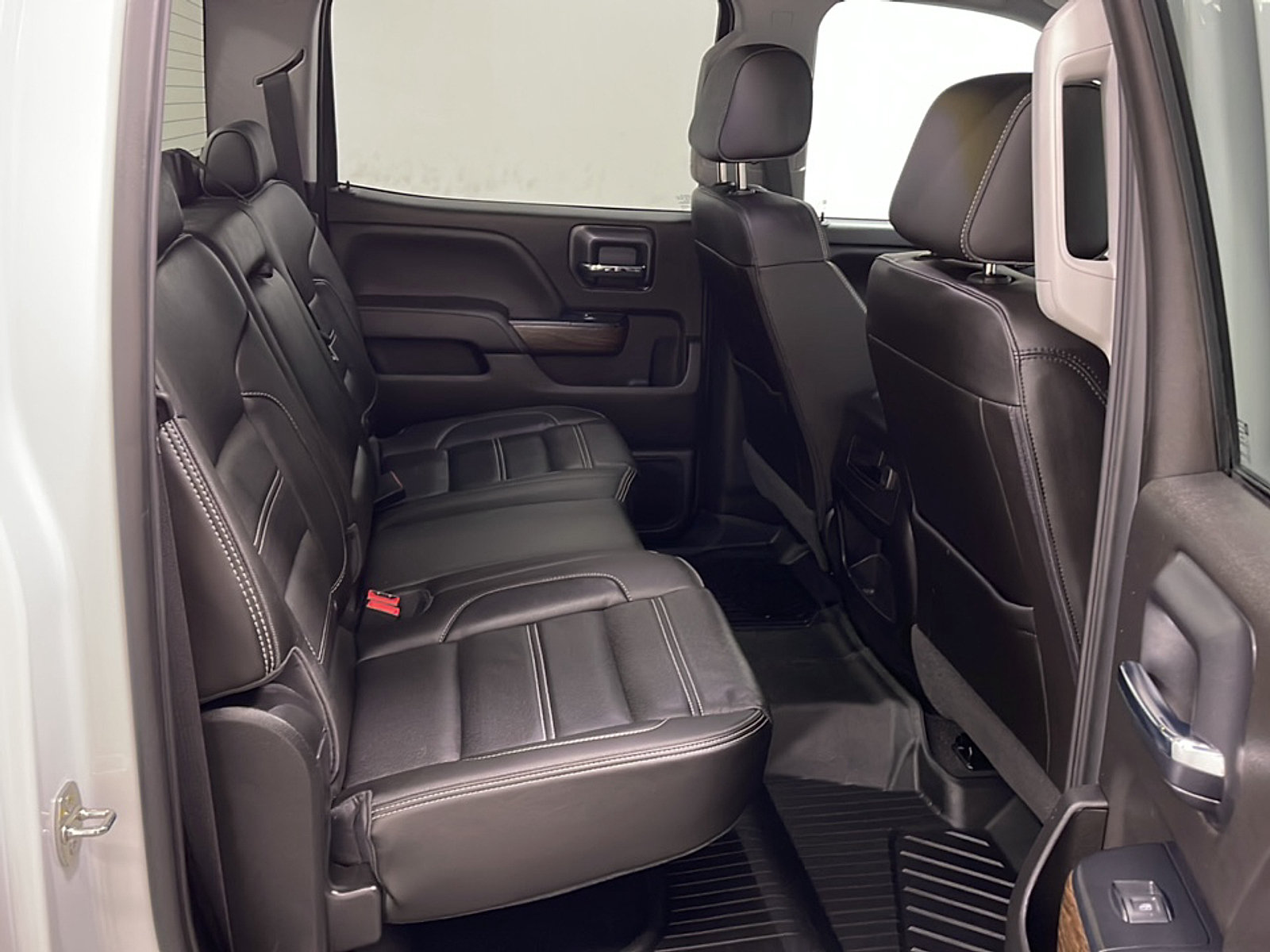 Used 2019 GMC Sierra 3500 Denali w/ Duramax Plus Package AWD/4WD image 18