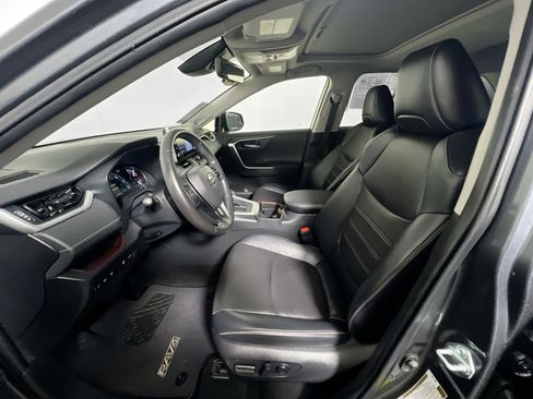 Used 2020 Toyota RAV4 Limited w/ Limited Grade Weather Package FWD image 14
