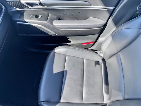 Certified 2022 Kia Telluride LX FWD image 24