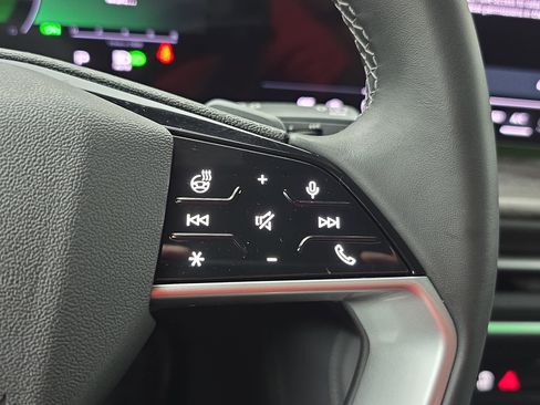 Used 2025 Audi Q5 Premium Plus w/ Premium Plus image 18