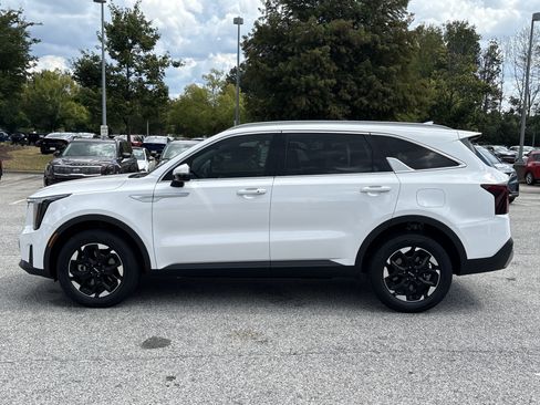 Certified 2025 Kia Sorento S AWD/4WD image 17