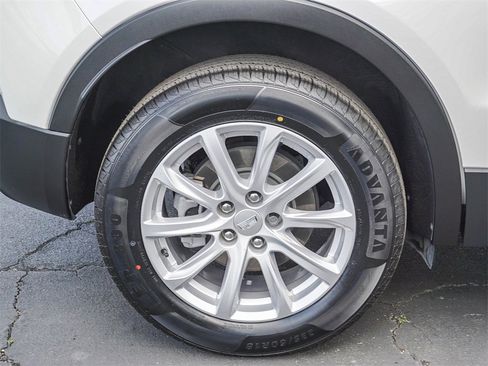 Used 2023 Cadillac XT4 Luxury w/ Cold Weather Package image 8