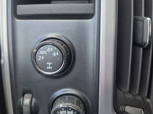Used 2014 GMC Sierra 1500 SLT w/ SLT Preferred Package AWD/4WD image 25
