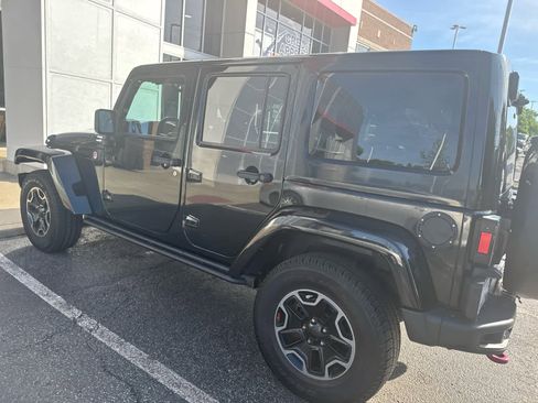 Used 2015 Jeep Wrangler Unlimited Rubicon AWD/4WD image 5