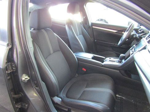 Used 2019 Honda Civic Sport image 11