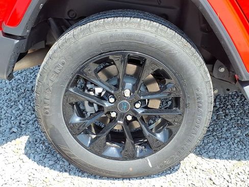 Used 2025 Jeep Wrangler Unlimited Sahara AWD/4WD image 15
