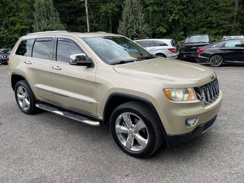 Used 2012 Jeep Grand Cherokee Overland Summit AWD/4WD image 24
