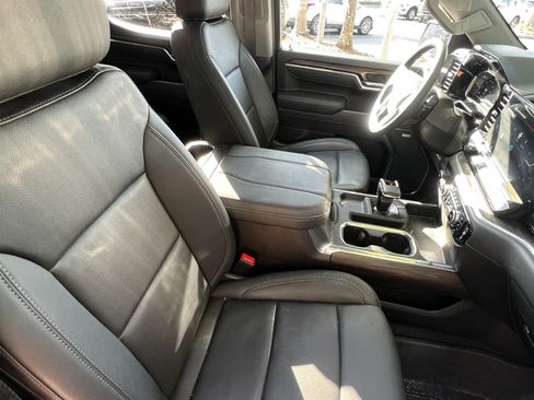 Used 2025 GMC Sierra 1500 SLT w/ SLT Premium Plus Package image 42