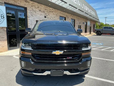 Used 2018 Chevrolet Silverado 1500 LT w/ All Star Edition AWD/4WD image 4