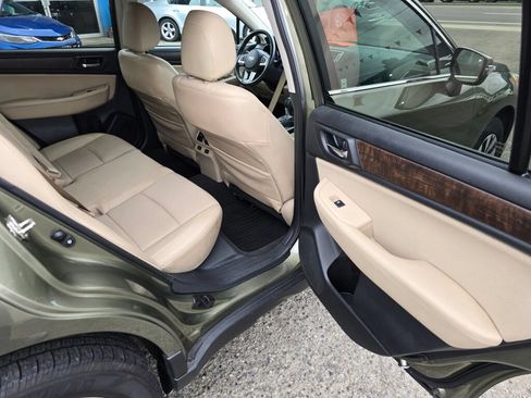 Used 2015 Subaru Outback 2.5i Limited AWD/4WD image 13