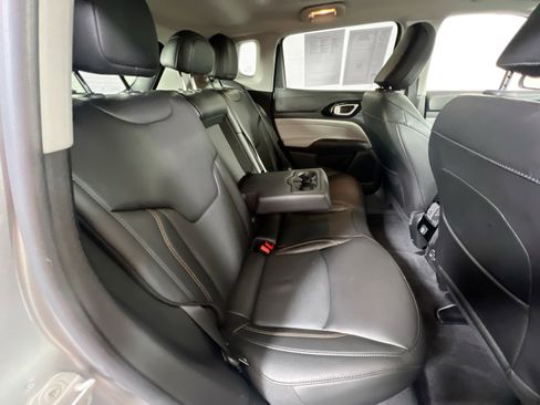 Used 2022 Jeep Compass Limited w/ Sun and Sound Group AWD/4WD image 26