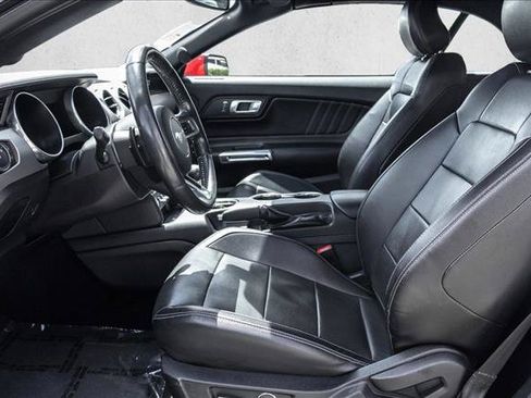 Used 2018 Ford Mustang GT Premium RWD image 11