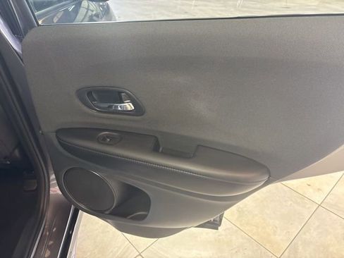 Used 2021 Honda HR-V Sport image 7