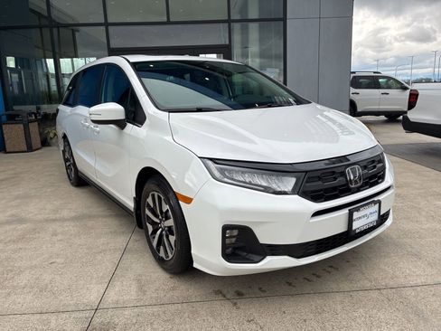 New 2026 Honda Odyssey EX-L image 3