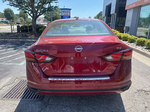 Used 2023 Nissan Altima 2.5 SV FWD image 5