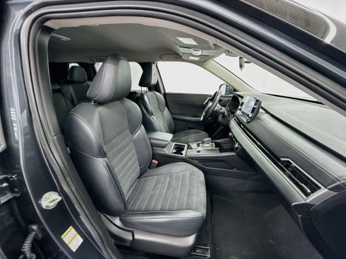 Used 2024 Mitsubishi Outlander SE AWD/4WD image 34