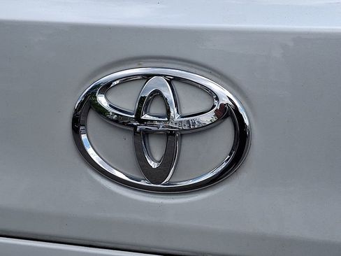 Used 2022 Toyota Corolla Cross L AWD/4WD image 34