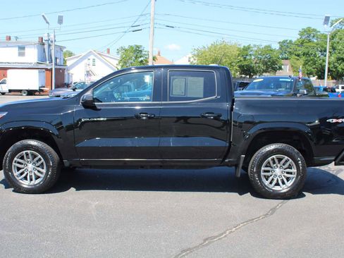Certified 2023 Chevrolet Colorado LT w/ LT Convenience Package II AWD/4WD image 4