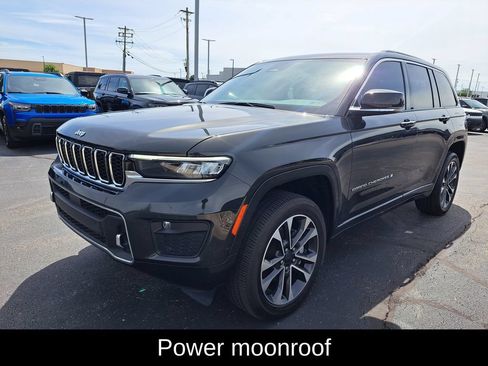 Used 2023 Jeep Grand Cherokee Overland AWD/4WD image 7