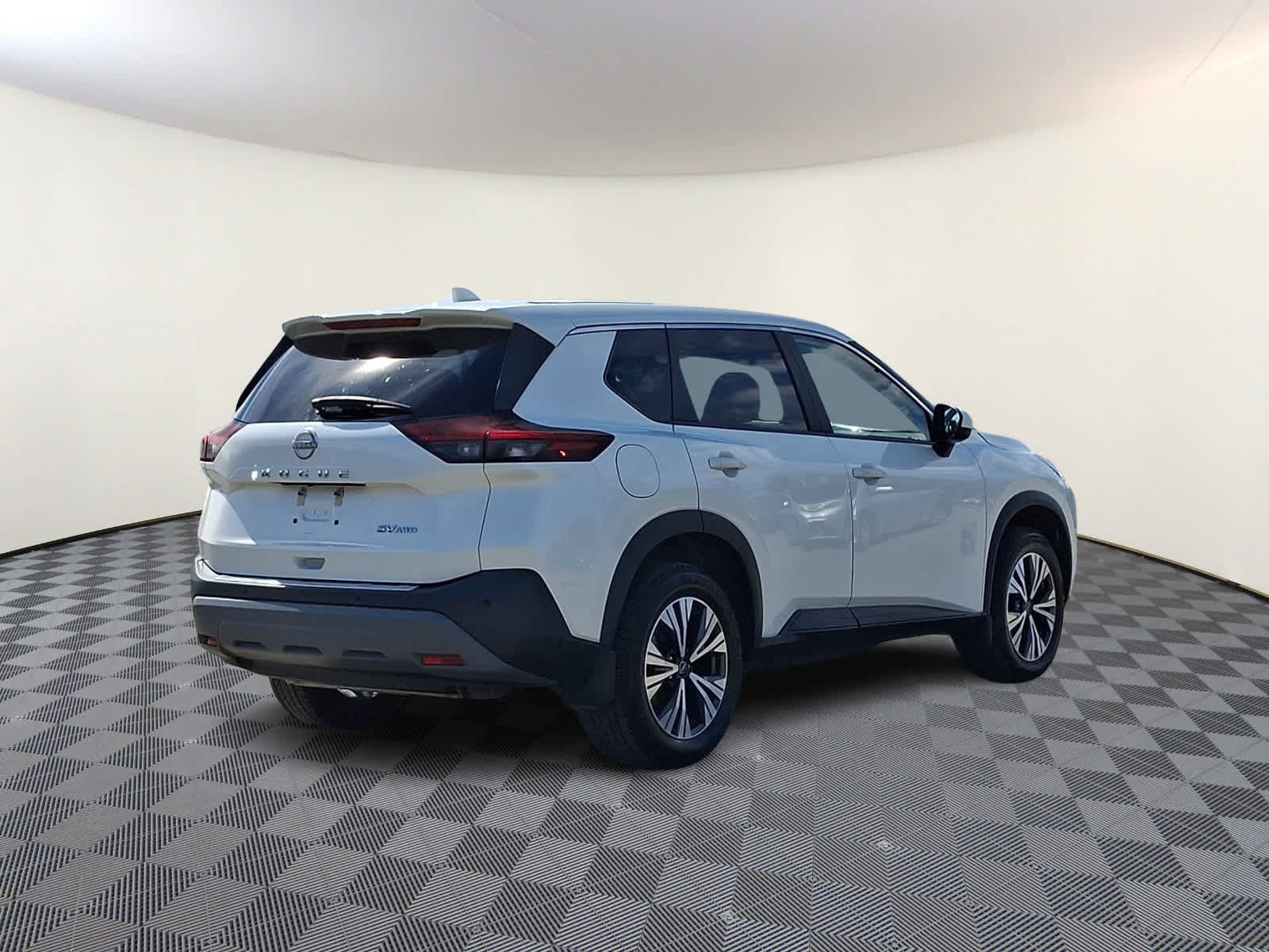 Used 2023 Nissan Rogue SV AWD/4WD image 5