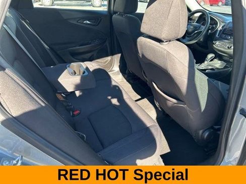 Used 2023 Chevrolet Malibu LT FWD image 40